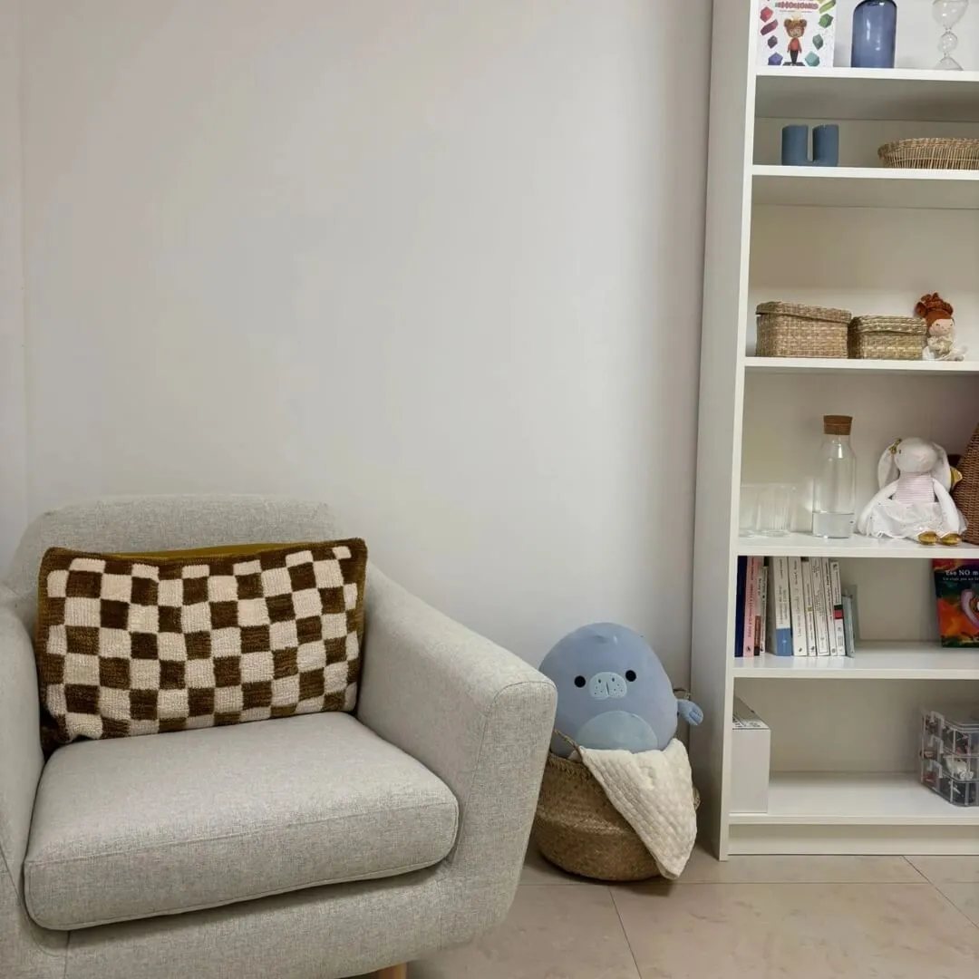 Psicología Luar: Terapia psicológica en Móstoles para tu bienestar emocional Psicología Luar, psicología en Móstoles, psicólogas Móstoles, psicólogas en Móstoles, psicólogas sur de Madrid, refuerzo positivo, psicólogo infantil, tolerancia a la frustración, histriónica, terapia EMDR, relajación, ansiedad.